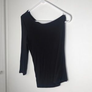 Relaxed Ribbed One Sleeve Top
